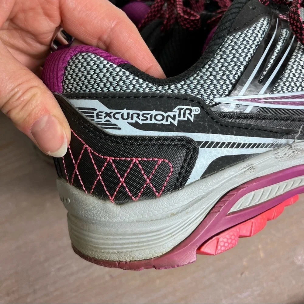 Saucony Womens Excursion TR10 XT 600 Running Shoes Pink Sneakers Size 10